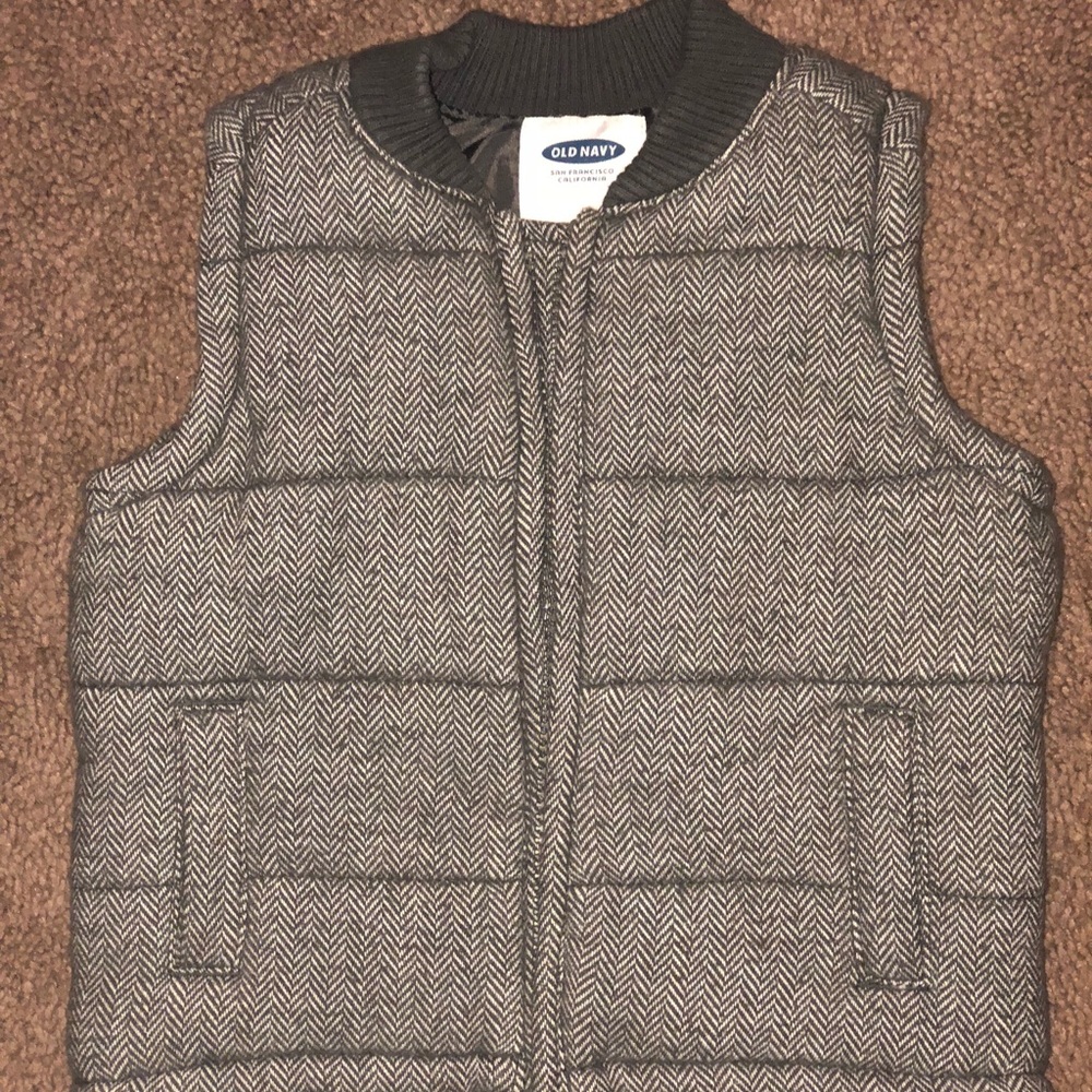 💥 Old Navy Boys 6-12M Puffer Vest